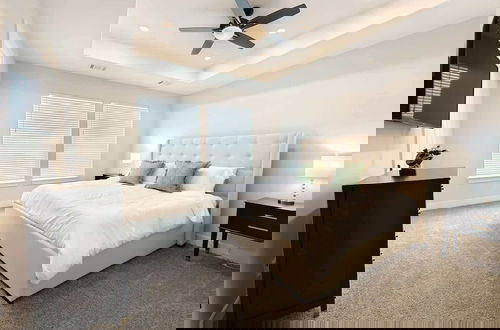 Photo 10 - Northside Retreat Chic 3 Bdr, Pet Friendly!