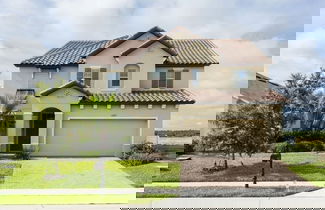 Foto 1 - Fabulous 6 Bed Pool Home With Game Room 6 Bedroom Home by RedAwning