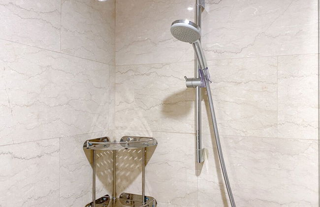 Comfy And Elegant 2Br With Private Lift At Menteng Park Apartment - Photo 17