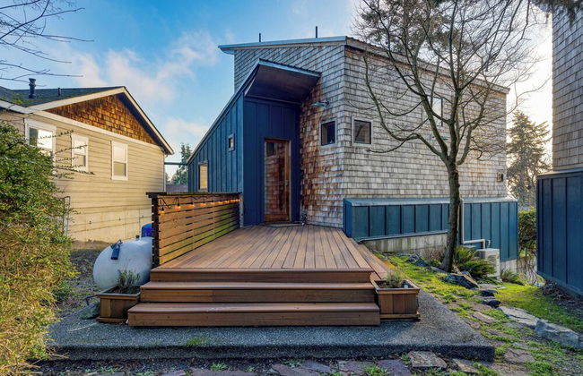Deck Views, Fire Pit, Pool, 3 Mins to Beach Madrona Tree Retreat by Avantstay - Foto 42