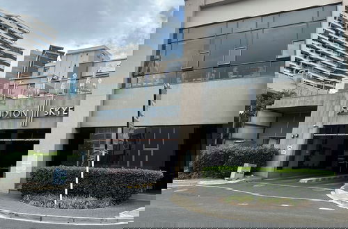 Foto 1 - KMG Apartments at Sandton Skye