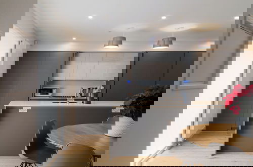Foto 4 - Modern Family Home in Kensington