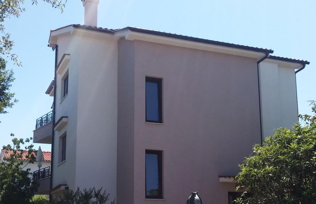 Scenic and Refined Krk Apartment With Terrace - Foto 8