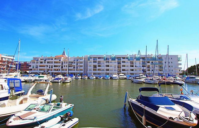 Apartment in Roses Near Sandy Beach - Foto 27