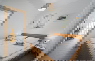 Foto 1 - Cosy Apartment With Fenced Garden