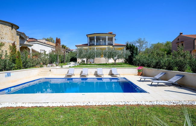 Attractive Apartment With Garden - Foto 15