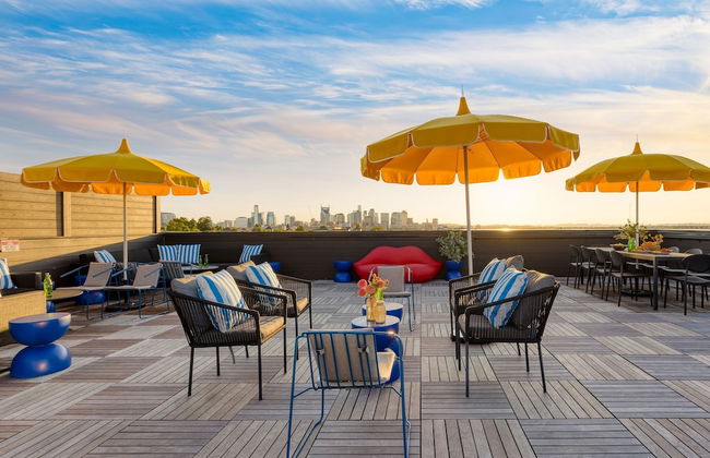 The Carter 303 by Avantstay 1BR Balcony - Photo 22