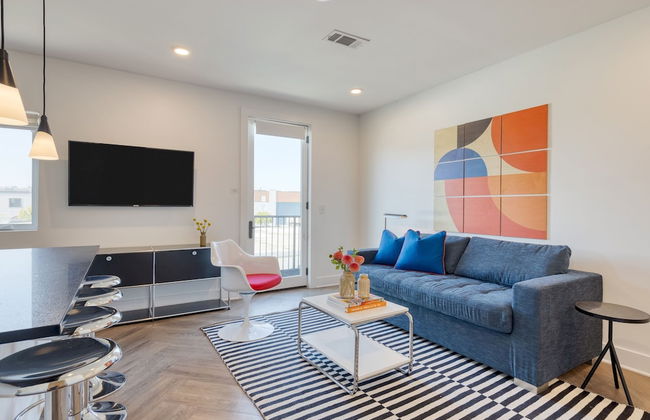 The Carter 503 by Avantstay Mins to Downtown - Photo 2