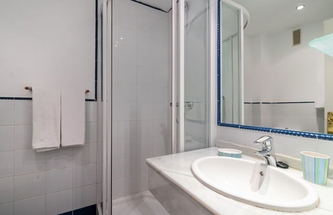 Apartment in Elviria Near Marbella Beach - Photo 9