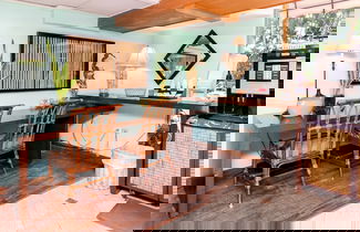 Foto 2 - Bamboo Hotel with Pool Access