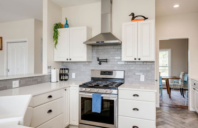 5 King 3 5b Firepit Nearby Pickleball Opens Feb 25 Lvl2 EV Charger Pool w Lake Views - Foto 12