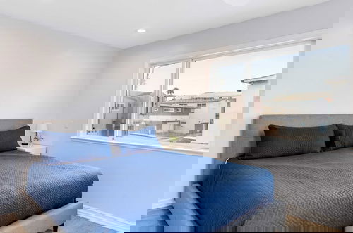 Foto 14 - Shelly by Avantstay Steps to the Beach Deck w/ Ocean Views 5bdr