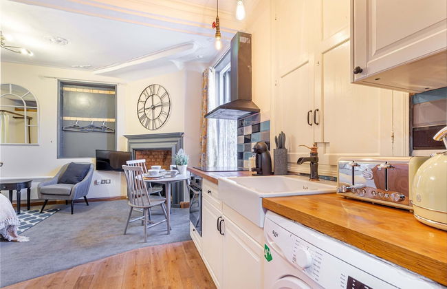 Host Stay Merchant House Studio - Photo 3