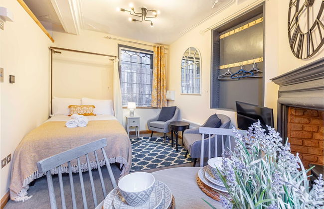 Host Stay Merchant House Studio - Photo 5