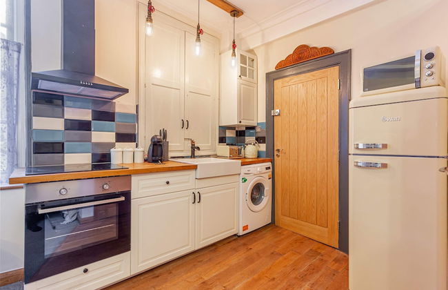 Host Stay Merchant House Studio - Photo 10