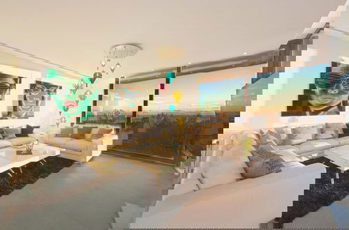 Foto 8 - Amazing Villa With Terrace