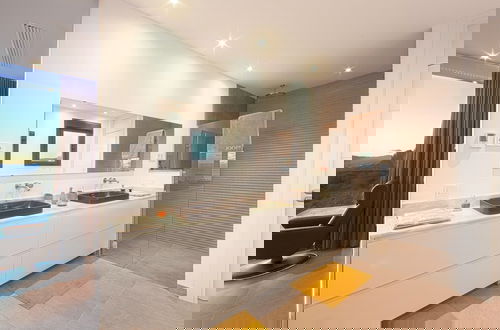 Foto 11 - Amazing Villa With Terrace