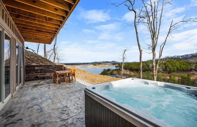 NEW Lake View Indoor Pool Sleeps 14 Hot Tub - Photo 46