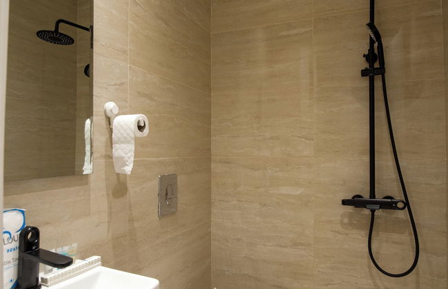 Luxurious Two Bedroom Apartment Al malqa - Photo 6