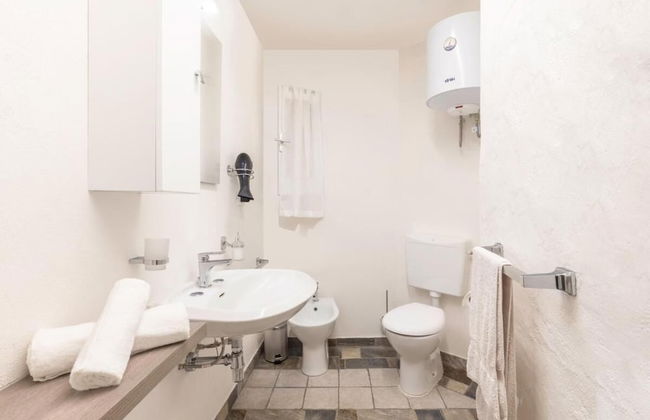 Villa Esmeralda - Free Wifi - With Swimming Pool - Foto 17