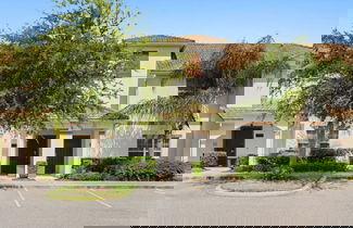 Foto 3 - Amazing 4bdr Near Parks w Pool