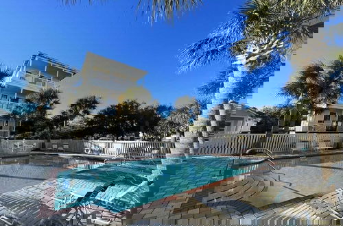 Photo 4 - 30A Stars & Stripes by Avantstay Seagroge Pool & Tennis