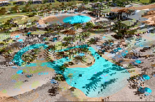 Foto 4 - Orlando Resort Retreat Resort Home With Pool Arcade Kids Will Love