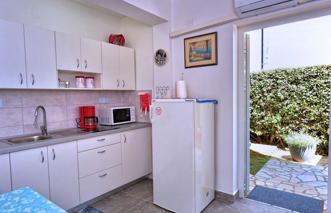 Peaceful and Secluded Krk Apartment With Terrace - Foto 4