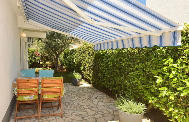 Peaceful and Secluded Krk Apartment With Terrace - Foto 6