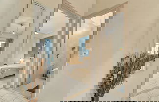 Photo 2 - Kallas Apartments