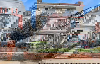Foto 1 - Elegant 5br Townhome In Prime Location 5 Bedroom Townhouse by RedAwning