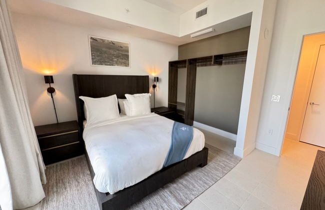 Sky-high Luxury in Downtown Miami - Photo 19