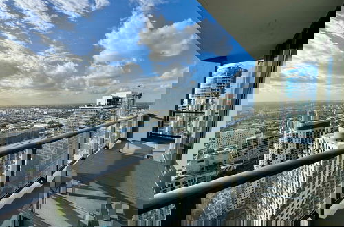 Foto 1 - Sky-high Luxury in Downtown Miami