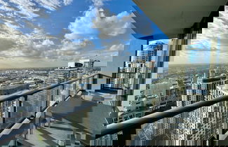 Foto 1 - Sky-high Luxury in Downtown Miami