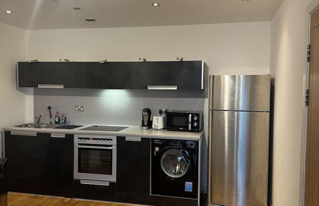 Bute Terrace Apartment - Cardiff City Center - Photo 4