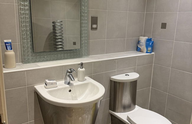 Bute Terrace Apartment - Cardiff City Center - Photo 8