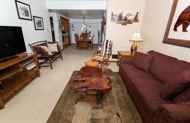 Cozy Seven Springs 1 Bedroom Deluxe Condo with Private Deck by RedAwning - Save 10% on 3 Nights, 15% on 5 Nights! - Foto 25