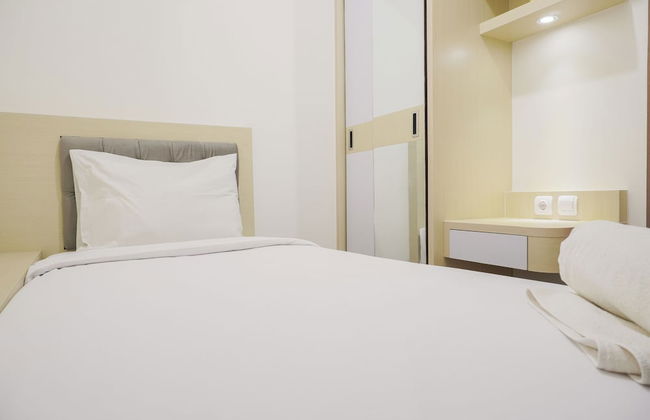 Pleasurable 2BR at Podomoro Golf View Apartment near Tol Cimanggis - Photo 3