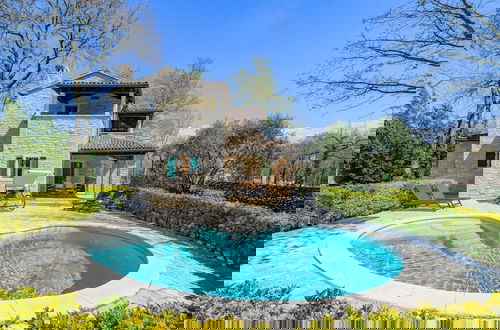 Photo 1 - Amazing Villa With Swimming Pool