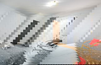 Foto 2 - Scenic Villa With Private Garden