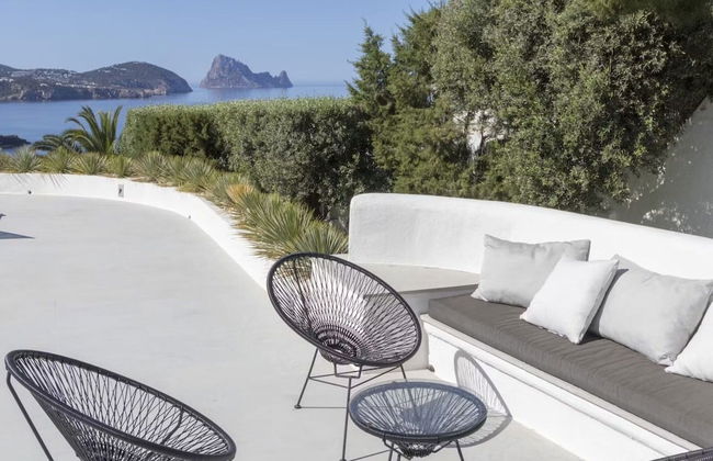 Ibizian Villa With Sea-views - Photo 33