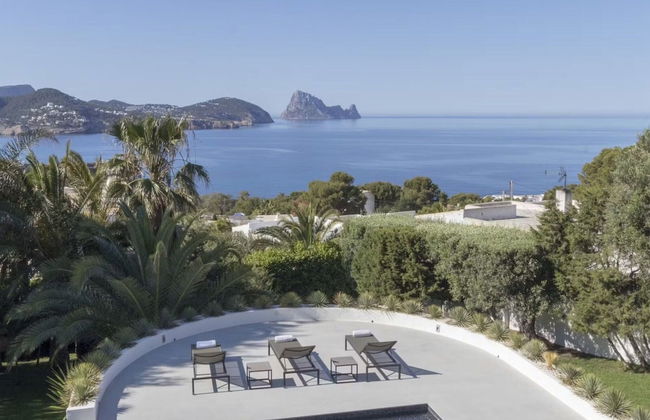 Ibizian Villa With Sea-views - Photo 37