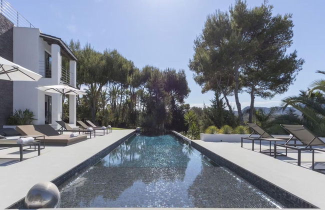 Ibizian Villa With Sea-views - Photo 26