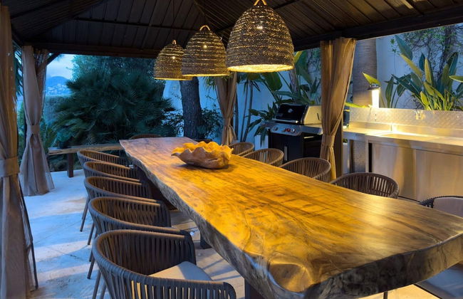 Ibizian Villa With Sea-views - Photo 32