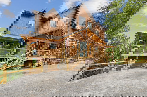 Foto 49 - Moonshine Mountain Lodge 5 Bedroom Cabin by RedAwning
