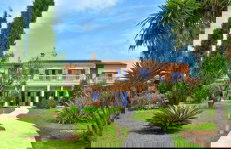 Foto 1 - Exquisite Villa With Views