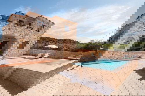 Foto 1 - Ydria Villa A With Pool