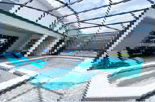 Foto 42 - Luxurious Pool Home With Private Pool-2061lc 8 Bedroom Home by RedAwning