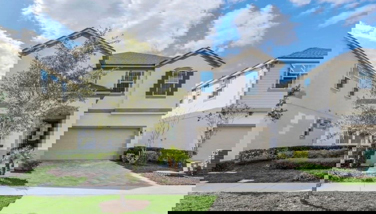 Foto 1 - Never Get Bored 9 Bed Pool, Spa, Games! 9 Bedroom Villa