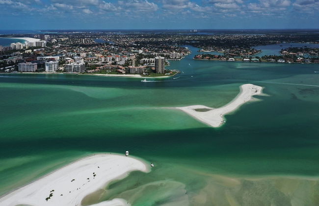 Gulf-view Condo With Resort-style Amenities 2 Bedroom Condo - Photo 36